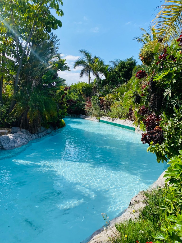 insula eternei primăveri