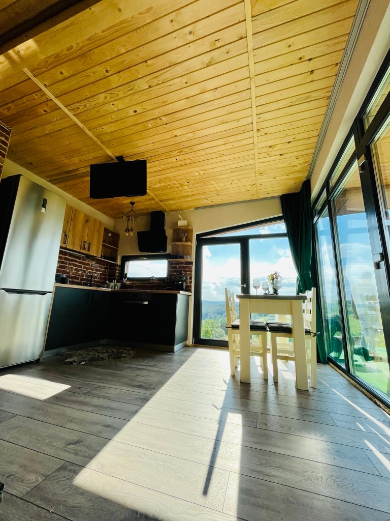 sweet escape vlădeasa