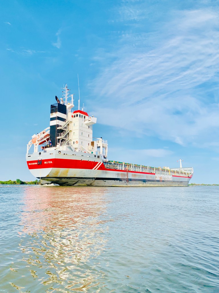 Sulina, unde Dunărea întâlnește Marea Neagră