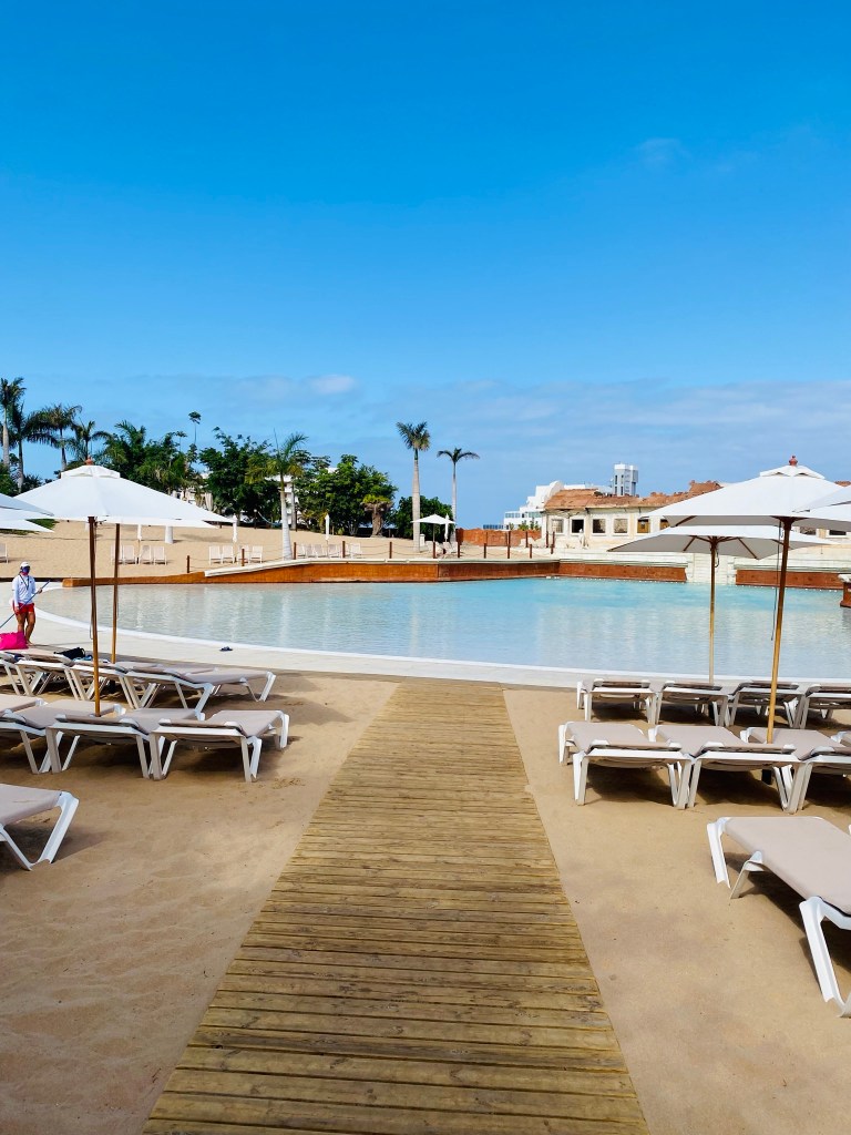 insula eternei primăveri