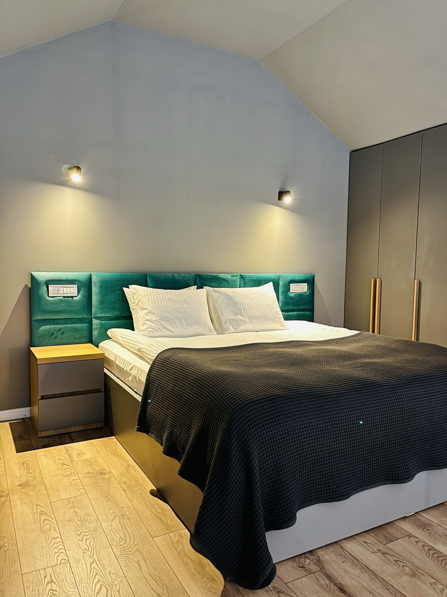 moon village comarnic