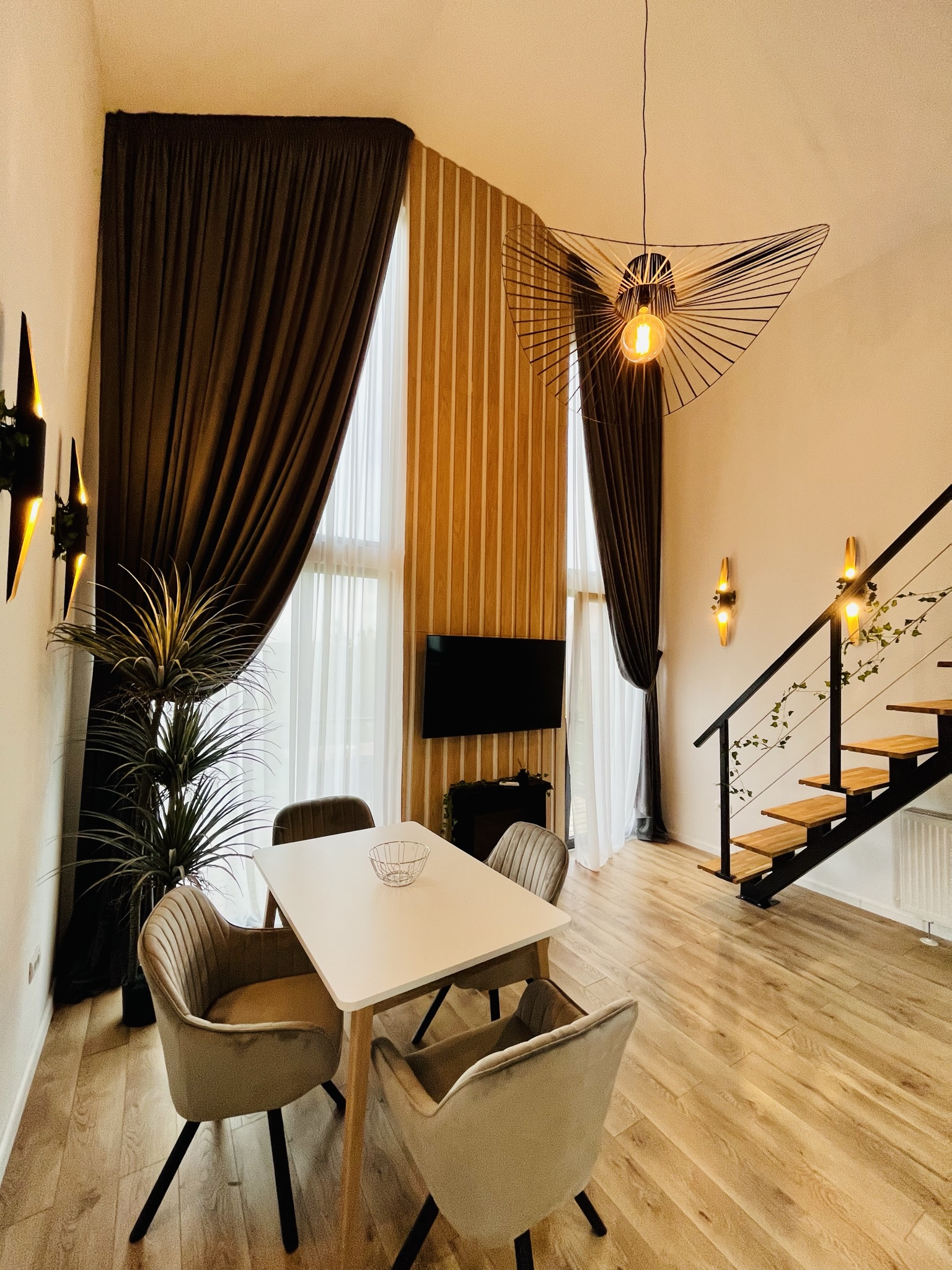 moon village comarnic